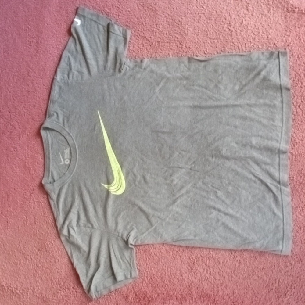 Nike Men's T-Shirt